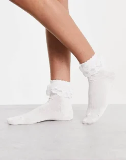 Pieces Exclusive Frilly Trim Socks In White For Women