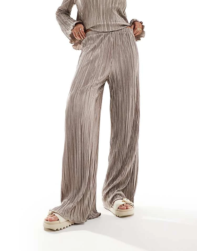 Pieces Plisse Wide Leg Trouser Co-ord In Stone For Women - Image 4