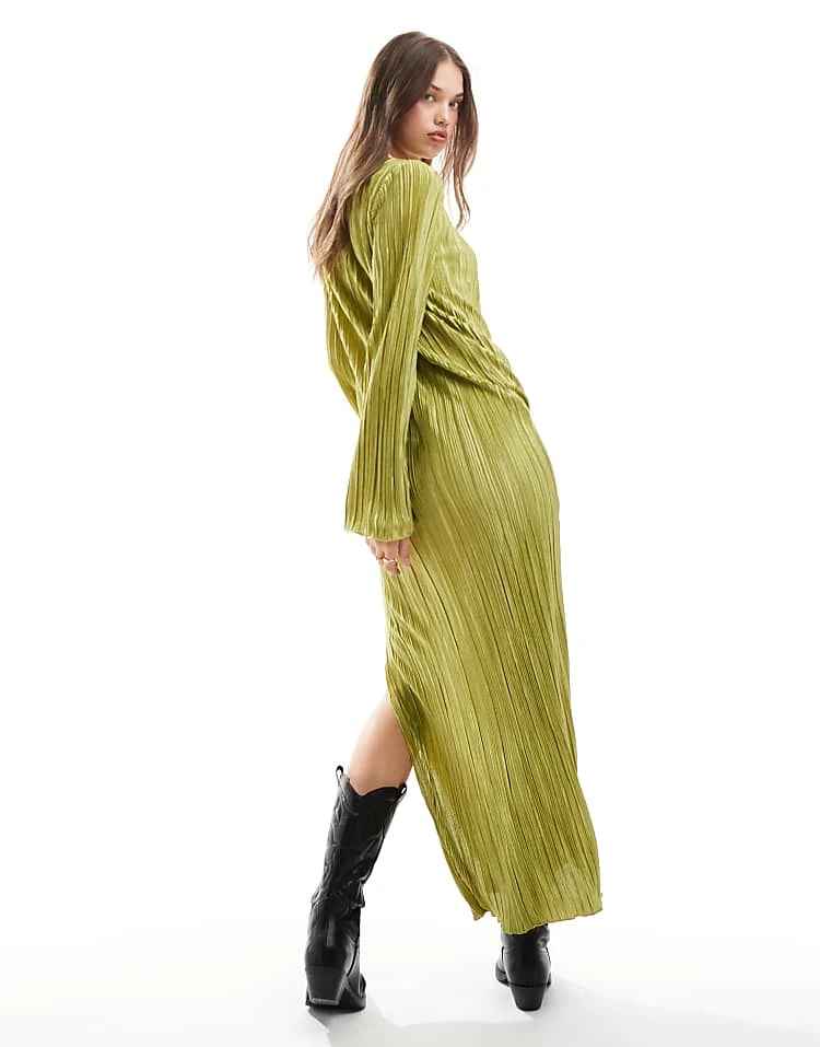 Pieces Plisse Maxi Dress With Side Splits In Green For Women - Image 4