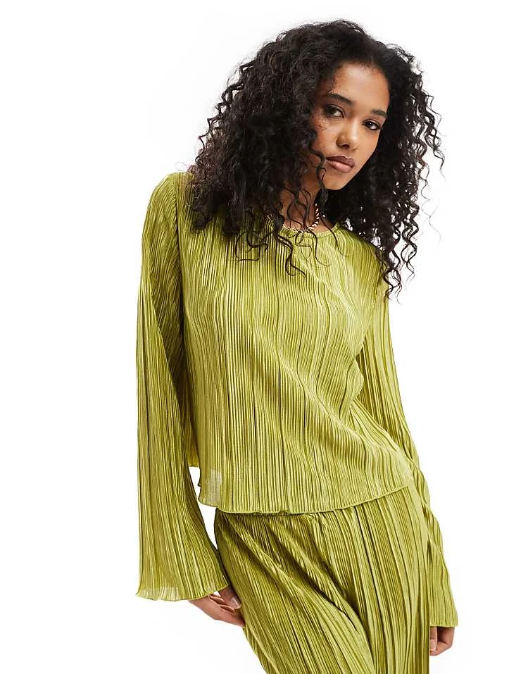 Pieces Plisse Flared Sleeve Top And Wide Leg Trouser Co-ord In Green - Image 2