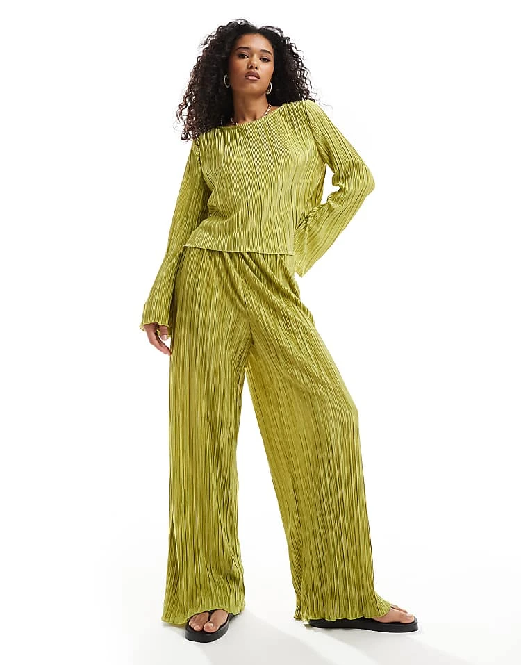 Pieces Plisse Flared Sleeve Top And Wide Leg Trouser Co-ord In Green - Image 3