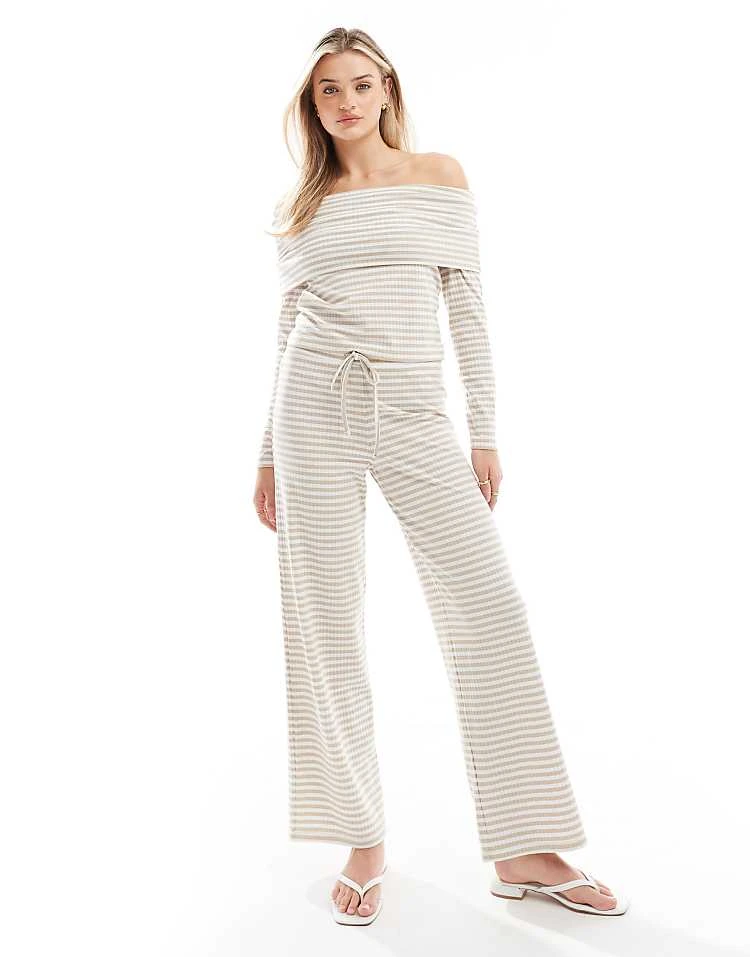 Pieces Ribbed Bandeau Top And Wide Leg Trouser In Beige Stripe - Image 4