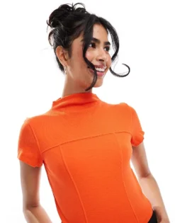 Pieces Ribbed Racer Seam Detail T-shirt In Tango Red For Women