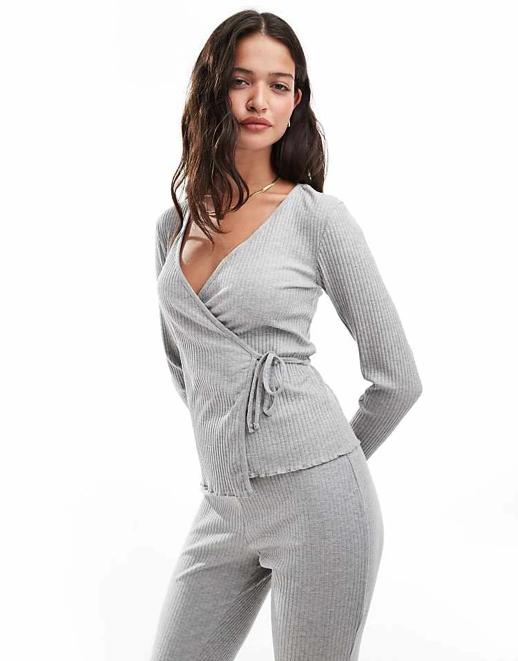 Pieces Wellness Mix & Match Lettuce Edge Flared Jersey Trouser, Vest Top And Wrap Front Cardigan In Light Grey - Image 3