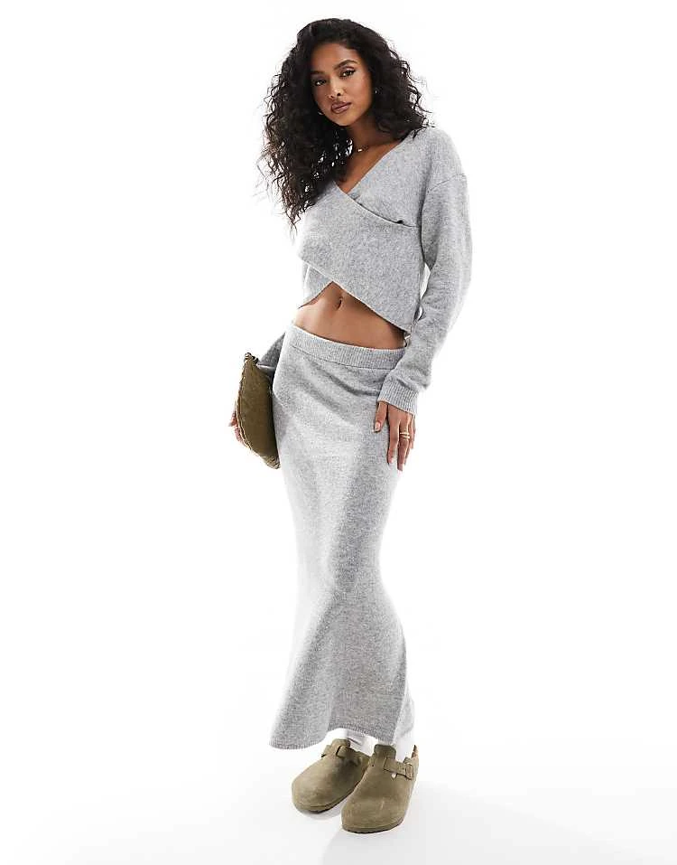 Pieces Knitted Wrap Front Jumper And Maxi Skirt Set In Light Grey - Image 2