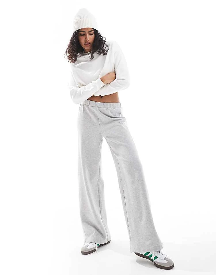 Pieces Bubble Hem Sweat And Wiide Leg Jogger Co-ord In Grey And Cream - Image 5