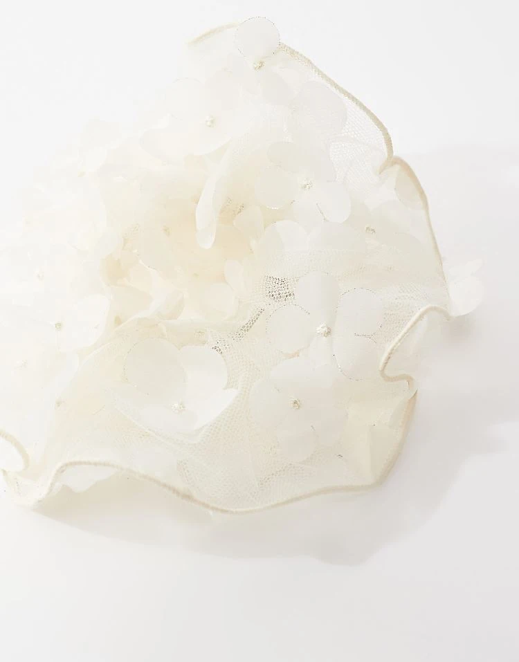 Pieces XL Floral Applique Scrunchie In White For Women - Image 3