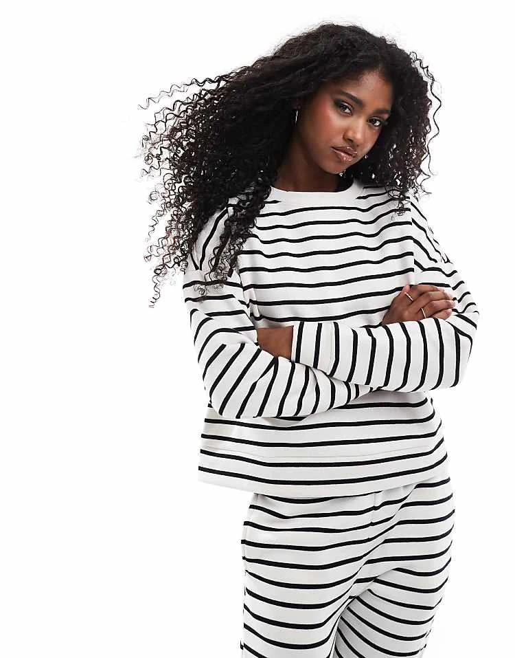 Pieces Sweatshirt And High Waisted Jogger Set In Black And White Stripe - Image 2