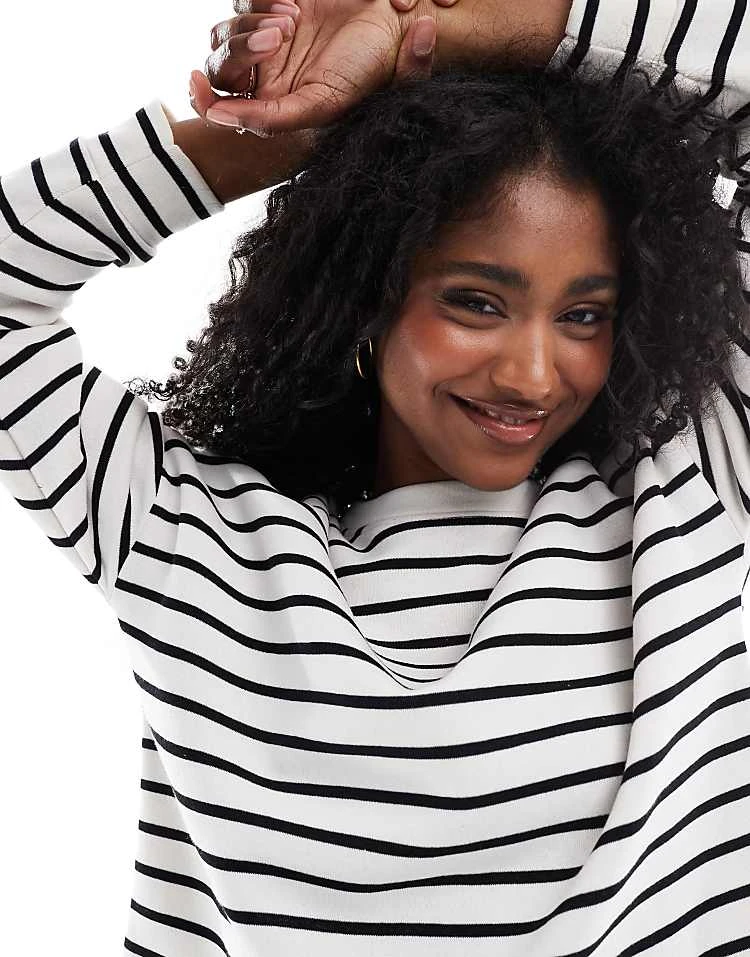 Pieces Sweatshirt And High Waisted Jogger Set In Black And White Stripe