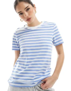 Pieces Short Sleeve Boxy T-shirt In Blue And White Stripe For Women Hydrangea Stripe