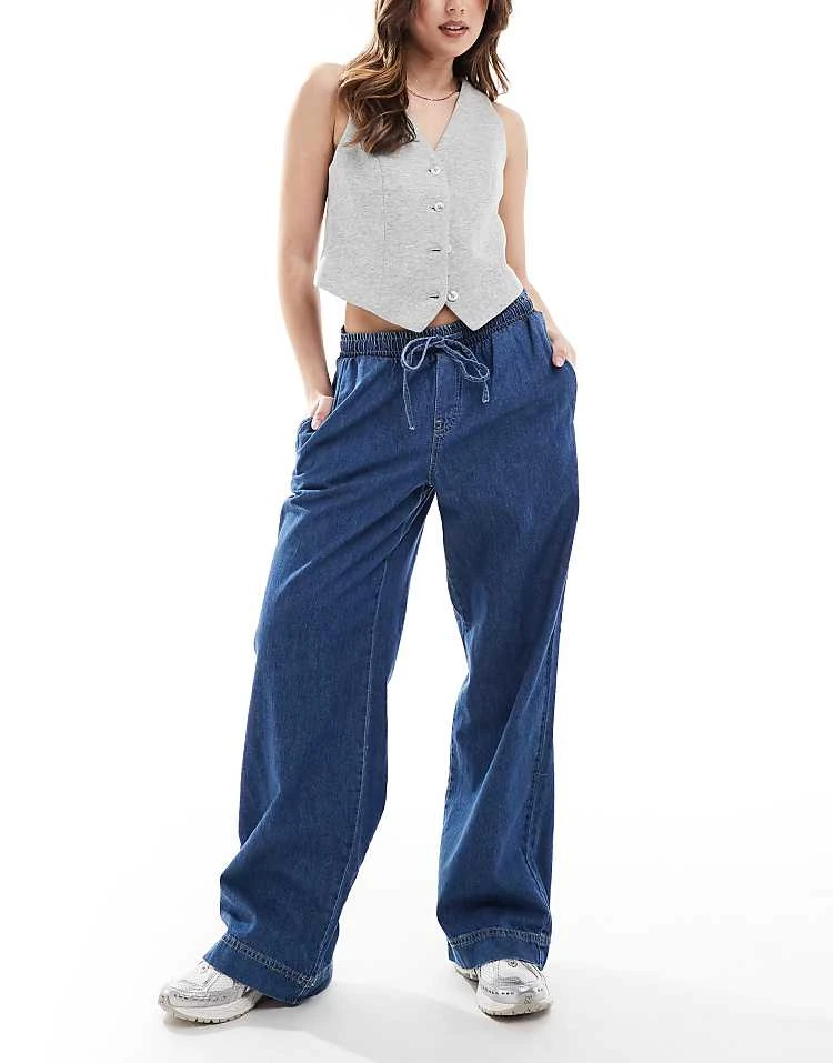 Pieces Drawstring Waist Wide Leg Jeans In Dark Blue Denim Wash For Women - Image 6