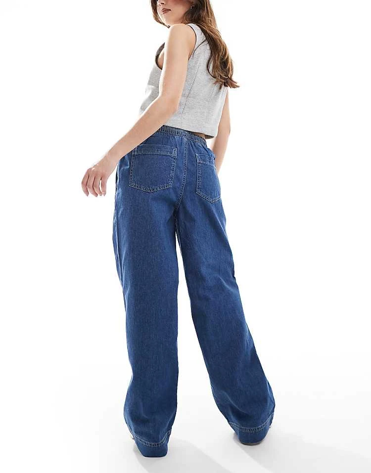 Pieces Drawstring Waist Wide Leg Jeans In Dark Blue Denim Wash For Women - Image 2