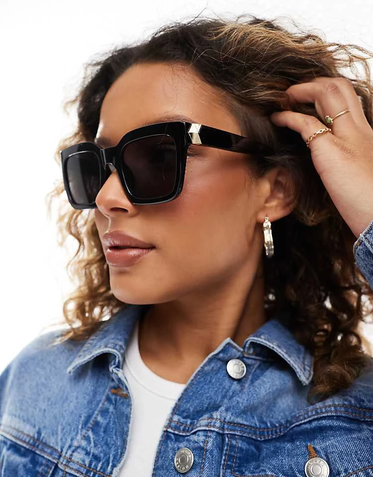 Pieces Rectangle Frame Sunglasses In Black For Women